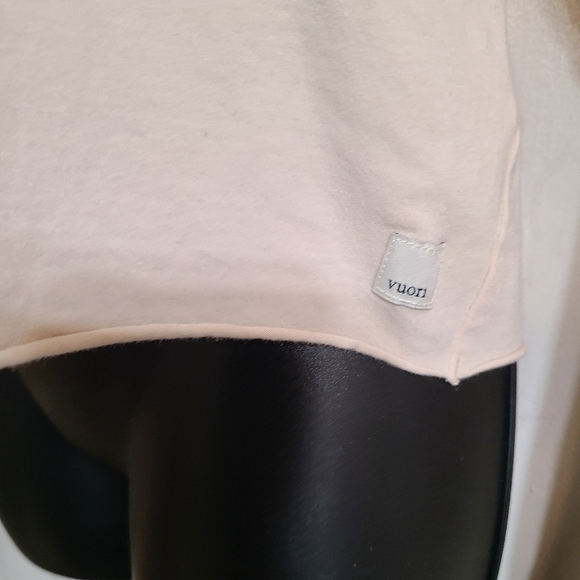 Vuori Long Sleeve Tan Coast Tee Top Size L - Picture 3 of 8